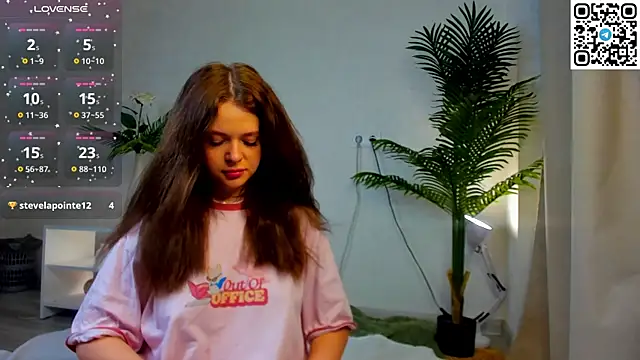 Snapshot of desiree_doll chatting on January 14, 2026, 1:11 am desiree doll online show from January 14, 2026, 1:11 am