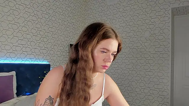 desiree doll online show from February 21, 2026, 1:06 am