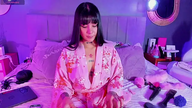 Nathalia stone  online show from January 16, 2026, 4:05 am