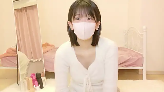 yuruchan  online show from February 8, 2026, 4:10 pm