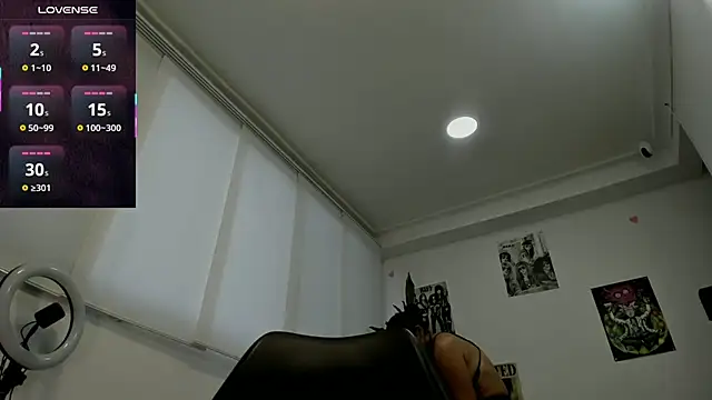 Snapshot of samantha_milfs_ chatting on March 17, 2026, 11:24 am samantha milfs online show from March 17, 2026, 11:24 am