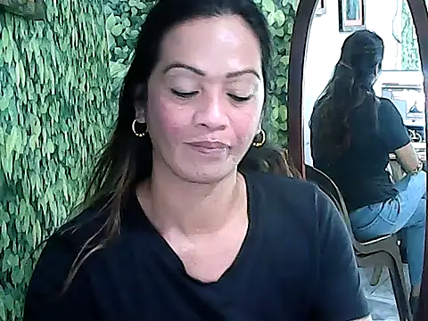 Simplewild21 online show from January 9, 2026, 5:43 am