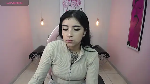 Adri gomez x online show from April 18, 2026, 11:03 am