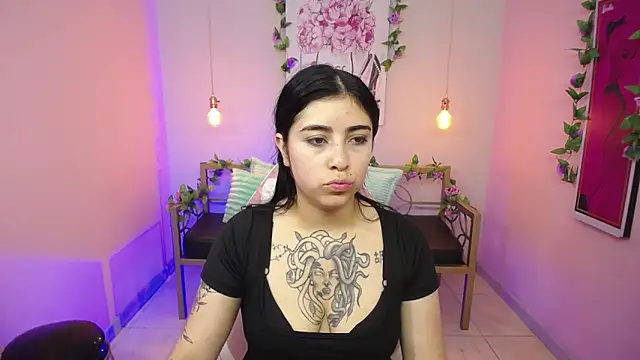 Snapshot of Adri_gomez_x chatting on June 27, 2026, 12:22 pm Adri gomez x online show from June 27, 2026, 12:22 pm