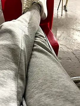 Snapshot of petiteyanel chatting on January 15, 2026, 12:04 am petiteyanel online show from January 15, 2026, 12:04 am