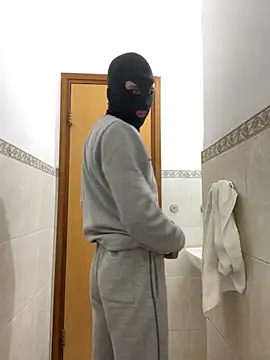 petiteyanel online show from February 16, 2026, 11:12 pm