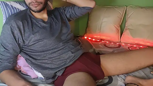 Taylor Blaze94 online show from February 12, 2026, 1:33 am