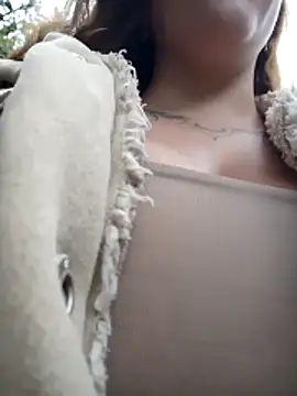 ISABELLA-01  online show from February 15, 2026, 9:33 pm