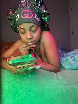 oshun6360 online show from February 7, 2026, 4:49 am