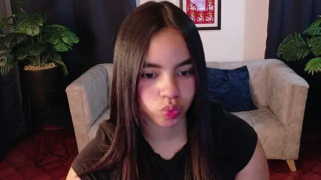 SofiaMante  online show from February 4, 2026, 9:20 pm