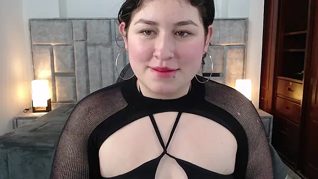 azul veraa online show from May 19, 2026, 12:11 pm