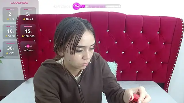 sofiaspring online show from May 25, 2026, 4:13 pm