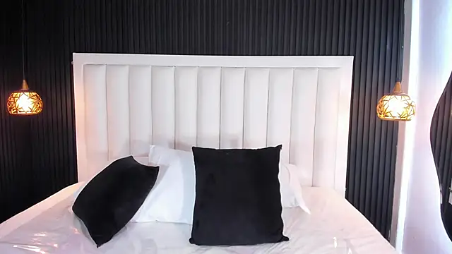 PandoraMiller online show from February 3, 2026, 5:29 pm