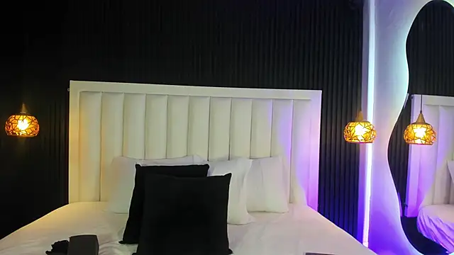 PandoraMiller online show from March 3, 2026, 5:08 pm