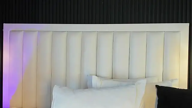 PandoraMiller online show from April 14, 2026, 5:08 pm