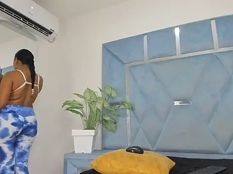 sweetdesireasm online show from January 18, 2026, 8:01 pm