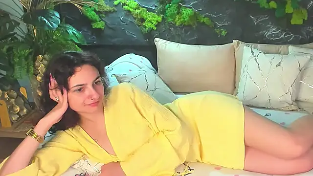 RIANA SI online show from May 19, 2026, 10:38 pm