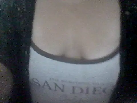 Snapshot of Briza20a chatting on February 20, 2026, 6:19 pm Briza20a online show from February 20, 2026, 6:19 pm