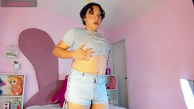 Snapshot of Nicki_Ripperton chatting on February 24, 2026, 12:03 pm Nicki Ripperton online show from February 24, 2026, 12:03 pm