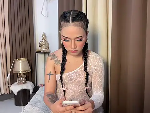 savanna pleasure online show from March 25, 2026, 3:51 pm