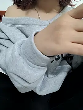 Snapshot of -LunaLust chatting on January 11, 2026, 2:05 am -LunaLust online show from January 11, 2026, 2:05 am