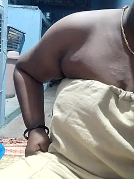 divyasree1431 online show from April 15, 2026, 7:58 pm