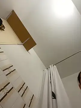 Maya-www online show from January 18, 2026, 12:20 pm