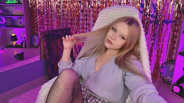 ChloeWhite online show from February 26, 2026, 9:30 am