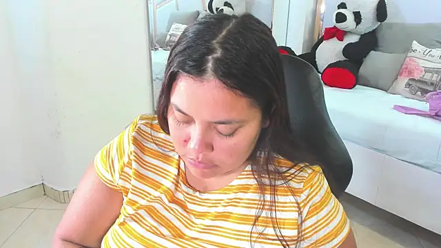 tatikanyx online show from May 8, 2026, 12:10 pm