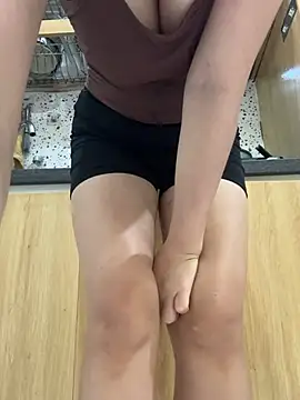 SISI-SEXXY online show from August 7, 2026, 6:37 am