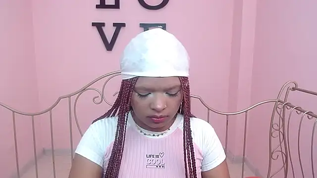 Snapshot of Choloeadams_xxx chatting on February 12, 2026, 1:55 am Choloeadams xxx online show from February 12, 2026, 1:55 am