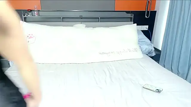 Snapshot of mi-ki1314 chatting on February 25, 2026, 4:00 am mi-ki1314 online show from February 25, 2026, 4:00 am