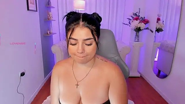 taylor smiith1 online show from June 4, 2026, 8:26 pm
