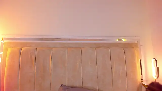 AliciaWhite nt online show from February 16, 2026, 6:04 pm