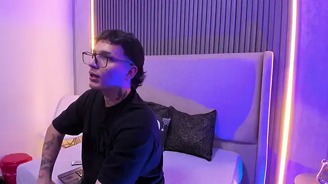 SamuParker online show from January 10, 2026, 3:30 am