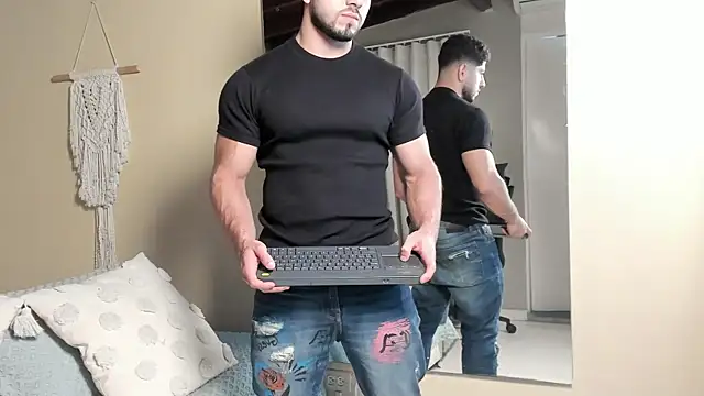 Snapshot of Thiago_moretti chatting on February 5, 2026, 3:38 pm Thiago moretti online show from February 5, 2026, 3:38 pm