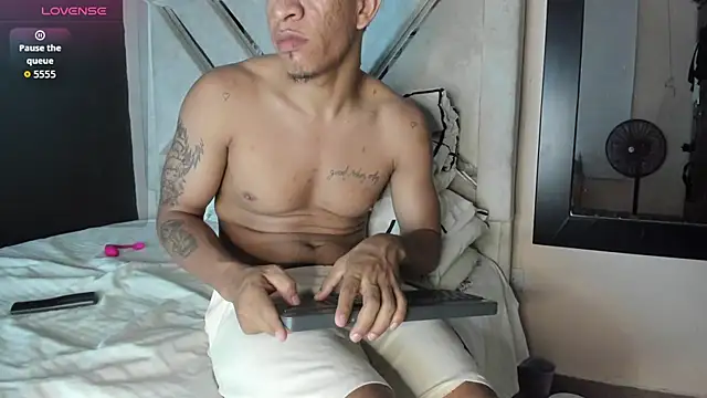 Snapshot of antonio_aguilarx chatting on March 4, 2026, 1:11 am antonio aguilarx online show from March 4, 2026, 1:11 am