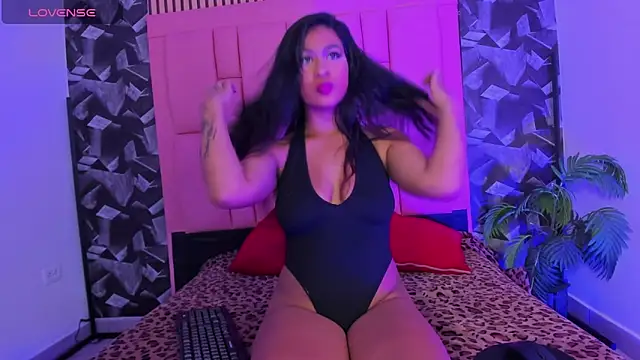 Snapshot of yayasmile chatting on January 14, 2026, 11:49 am yayasmile online show from January 14, 2026, 11:49 am