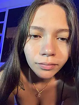 EmmaJhoons online show from February 5, 2026, 11:37 am