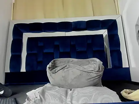 Scook Gray  online show from February 16, 2026, 7:59 am