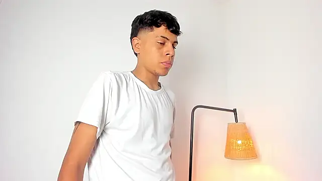 Skinnyfucked online show from March 11, 2026, 12:05 am