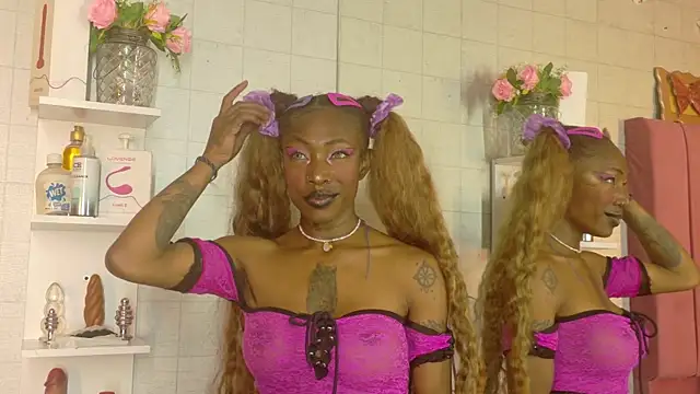 Snapshot of DaniaMarcell chatting on January 14, 2026, 4:18 am DaniaMarcell online show from January 14, 2026, 4:18 am