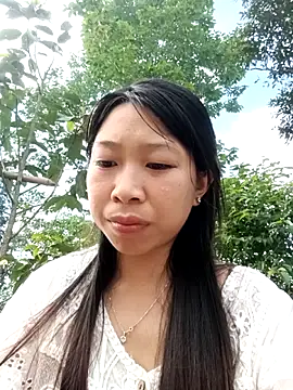 Snapshot of Mayly_lucky2 chatting on May 6, 2026, 9:58 am Mayly lucky2 online show from May 6, 2026, 9:58 am