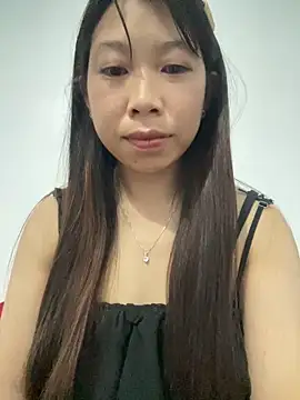 Snapshot of Mayly_lucky2 chatting on May 9, 2026, 9:42 pm Mayly lucky2 online show from May 9, 2026, 9:42 pm