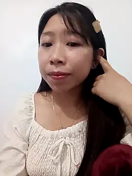 Snapshot of Mayly_lucky2 chatting on May 11, 2026, 5:24 am Mayly lucky2 online show from May 11, 2026, 5:24 am