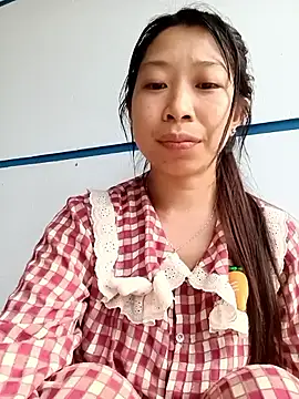 Snapshot of Mayly_lucky2 chatting on May 17, 2026, 10:44 am Mayly lucky2 online show from May 17, 2026, 10:44 am