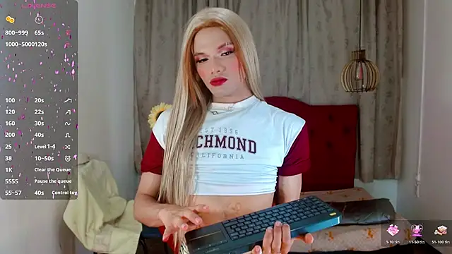 Snapshot of Isabella_Kirk chatting on January 14, 2026, 7:41 pm Isabella Kirk online show from January 14, 2026, 7:41 pm