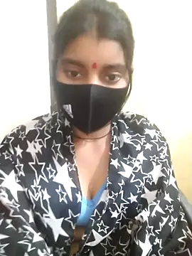 Snapshot of Erotic-Girl chatting on January 15, 2026, 4:33 pm Erotic-Girl online show from January 15, 2026, 4:33 pm