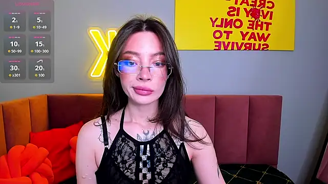 IvyDainty online show from May 29, 2026, 1:25 am
