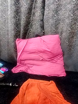 Amanda April online show from April 15, 2026, 7:58 pm